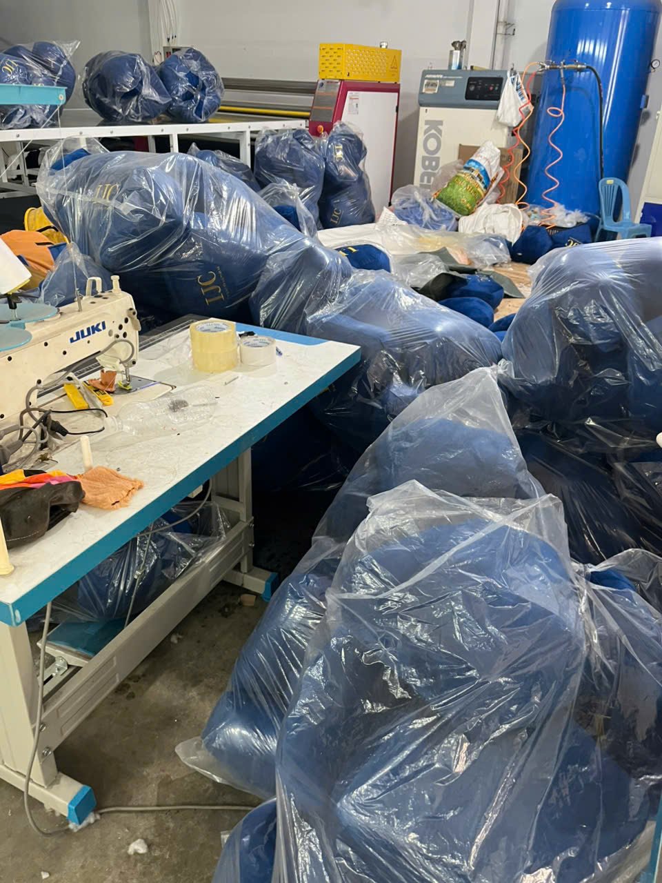 Xưởng Sản Xuất Mascot, Linh Vật Thương Hiệu Theo Yêu Cầu OEM/ODM 1 z7514247570287 c20360db8c6fe9562400b3986e9a6d1b