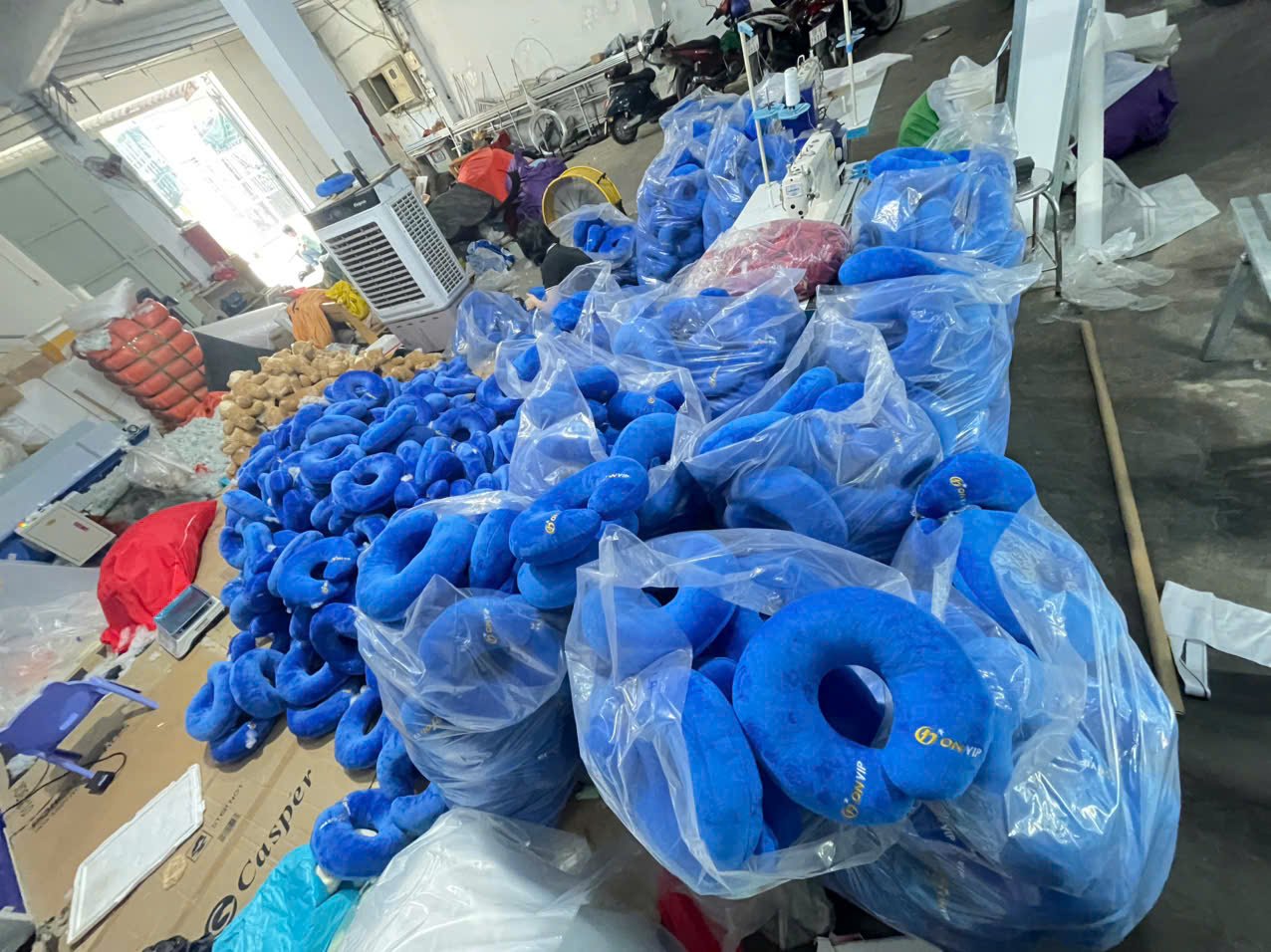 Xưởng Sản Xuất Mascot, Linh Vật Thương Hiệu Theo Yêu Cầu OEM/ODM 3 z7693088699704 b59c155ca686497f0d043e04fa653b9a